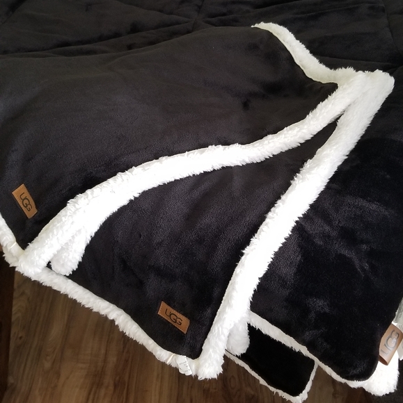 UGG Avery comforter set Queen Size - Picture 8 of 8